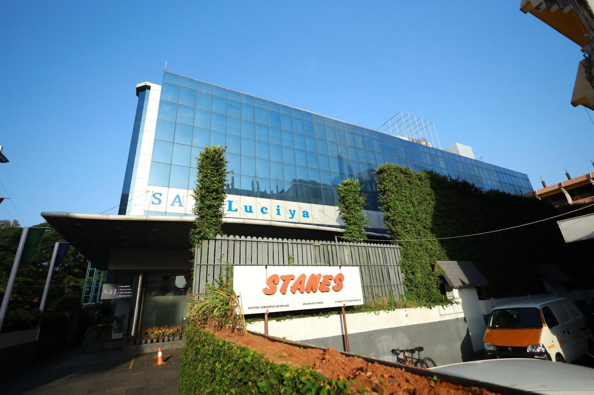 Saj Luciya -A Classified 4 Star Hotel Thiruvananthapuram Bagian luar foto