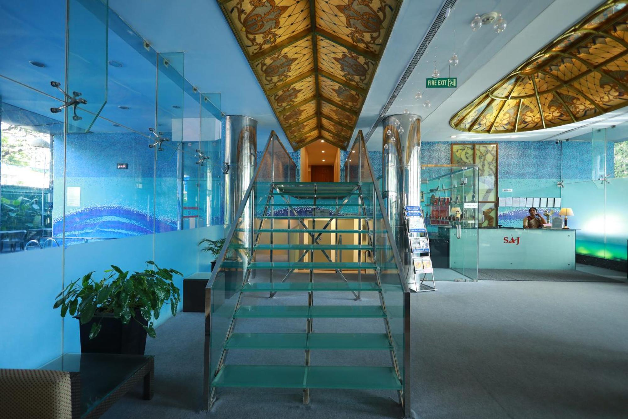 Saj Luciya -A Classified 4 Star Hotel Thiruvananthapuram Bagian luar foto