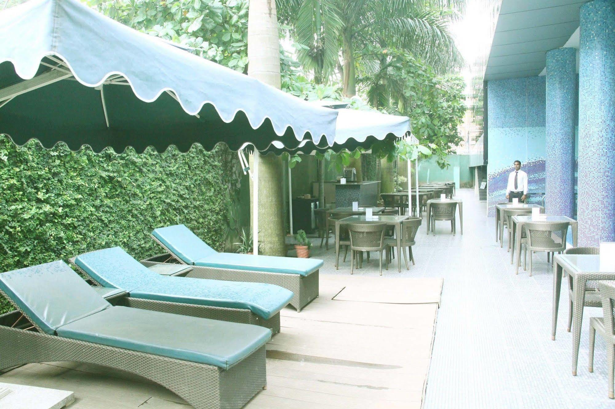 Saj Luciya -A Classified 4 Star Hotel Thiruvananthapuram Bagian luar foto